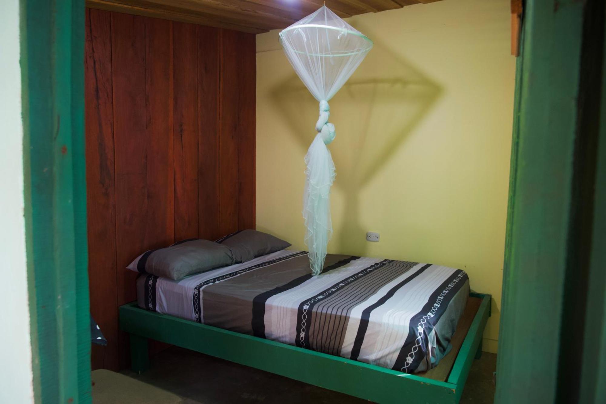Casa Mamre Hostel Cahuita Ngoại thất bức ảnh