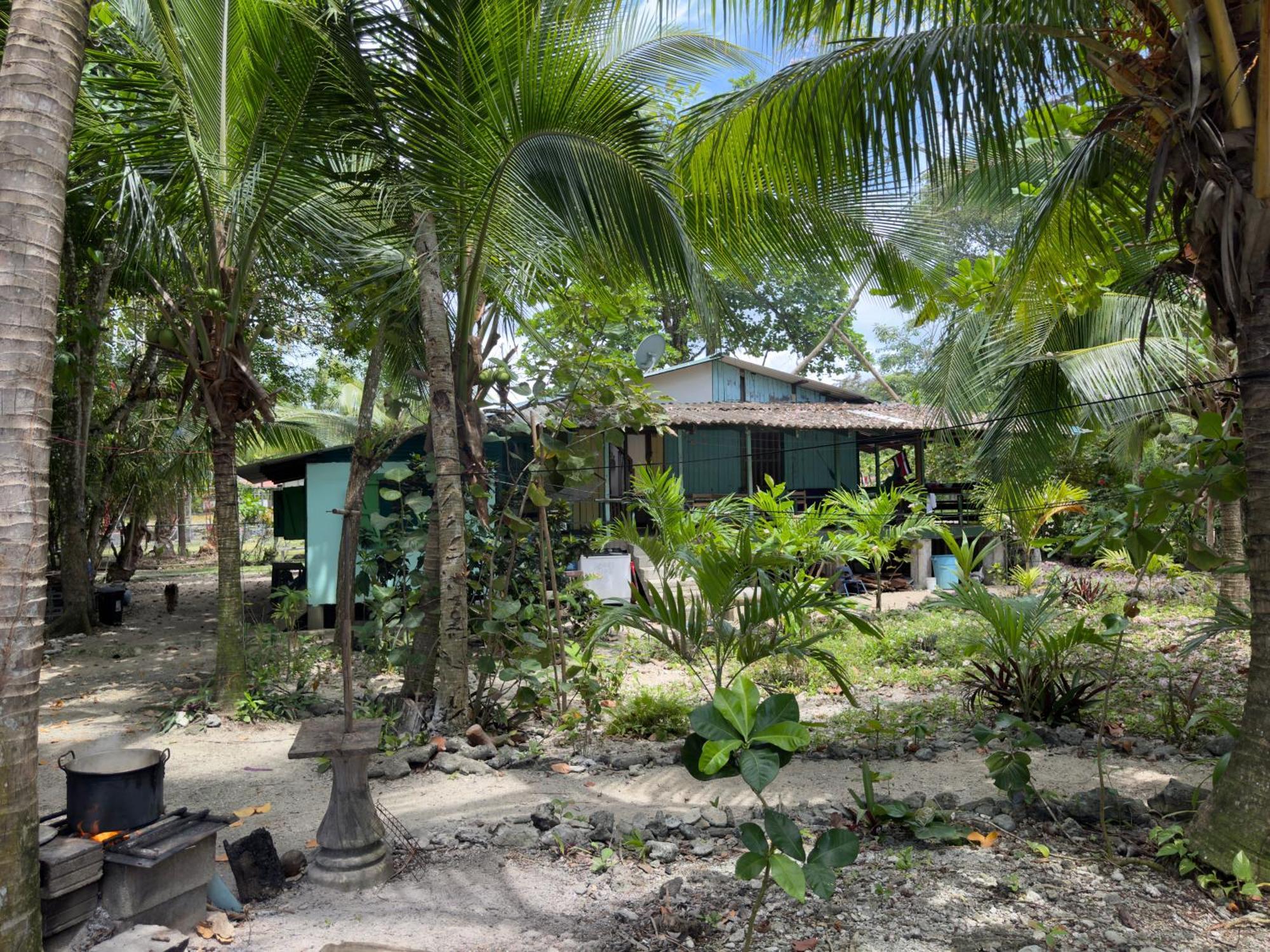 Casa Mamre Hostel Cahuita Ngoại thất bức ảnh